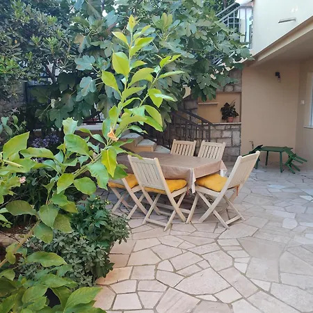 Noemi Apartament *
